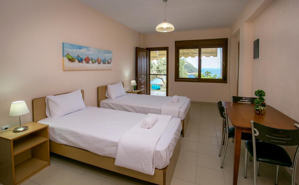 Aphrodite Villas Koinira Exteriér fotografie