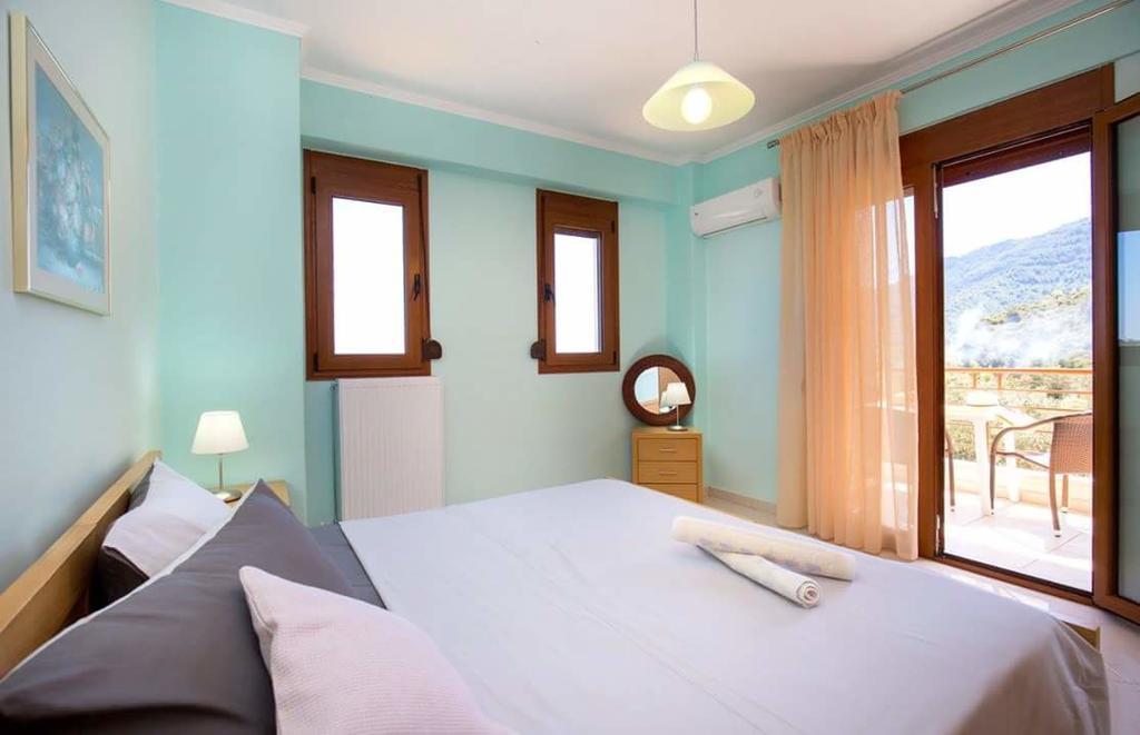 Aphrodite Villas Koinira Exteriér fotografie
